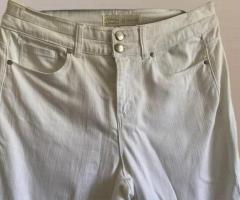 White Cropped Denim Pants - Image 4
