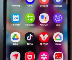 Samsung galaxy ZFlip 6 - Image 3