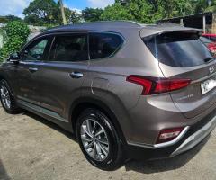 Hyundai SantaFe Diesel 4X4 7 Seater - Image 6