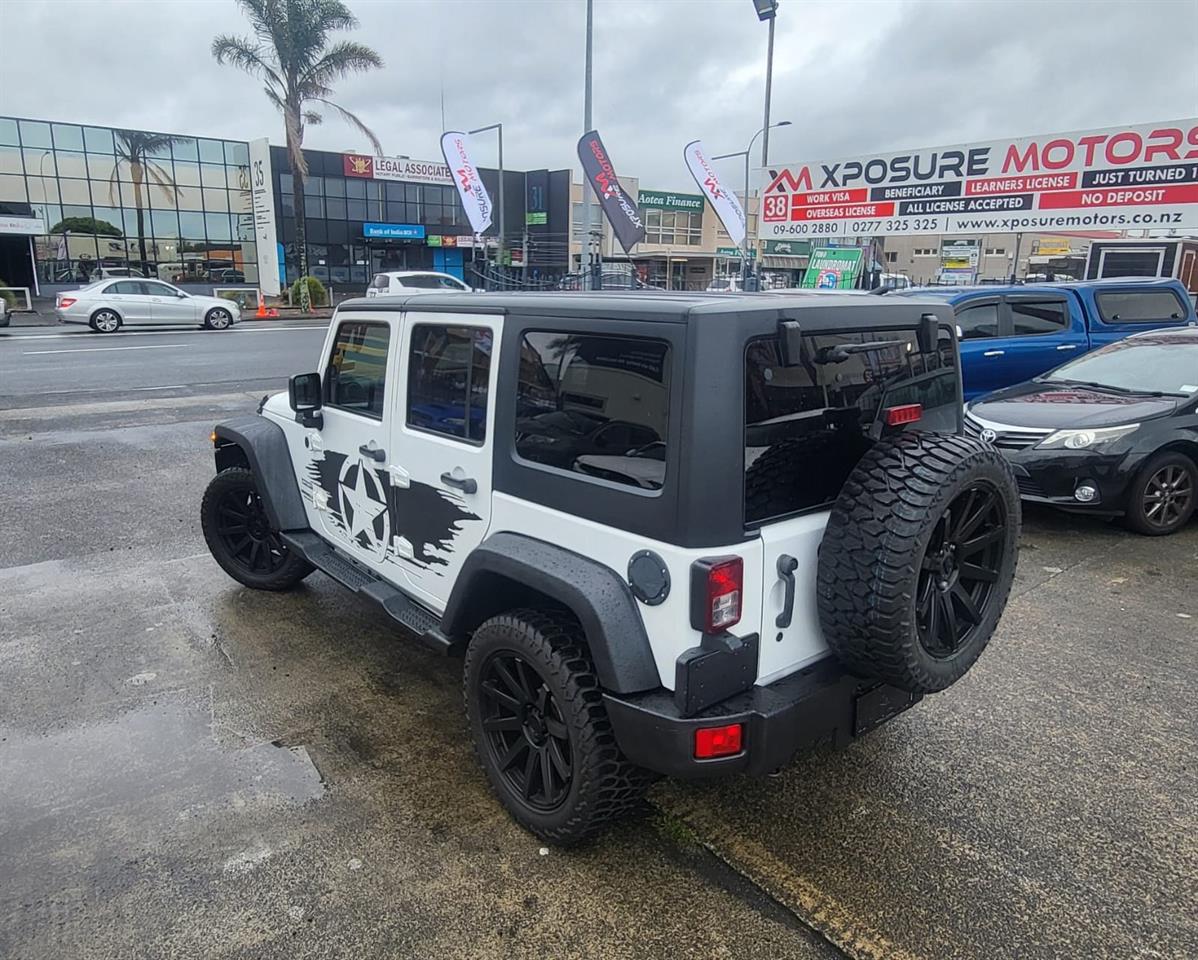 2016 Jeep Wrangler - Image 5