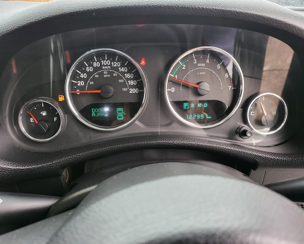 2016 Jeep Wrangler - Image 7