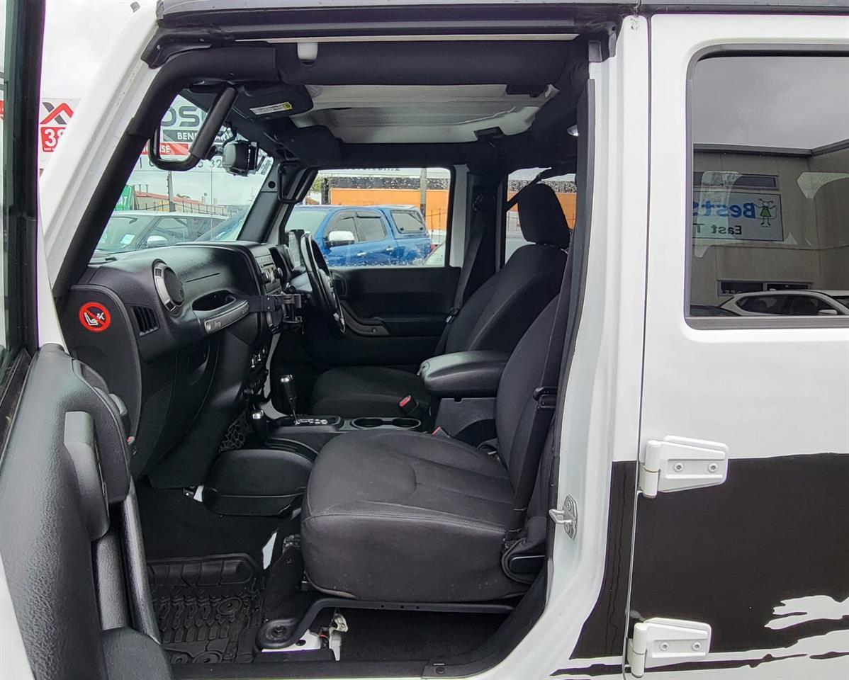 2016 Jeep Wrangler - Image 13