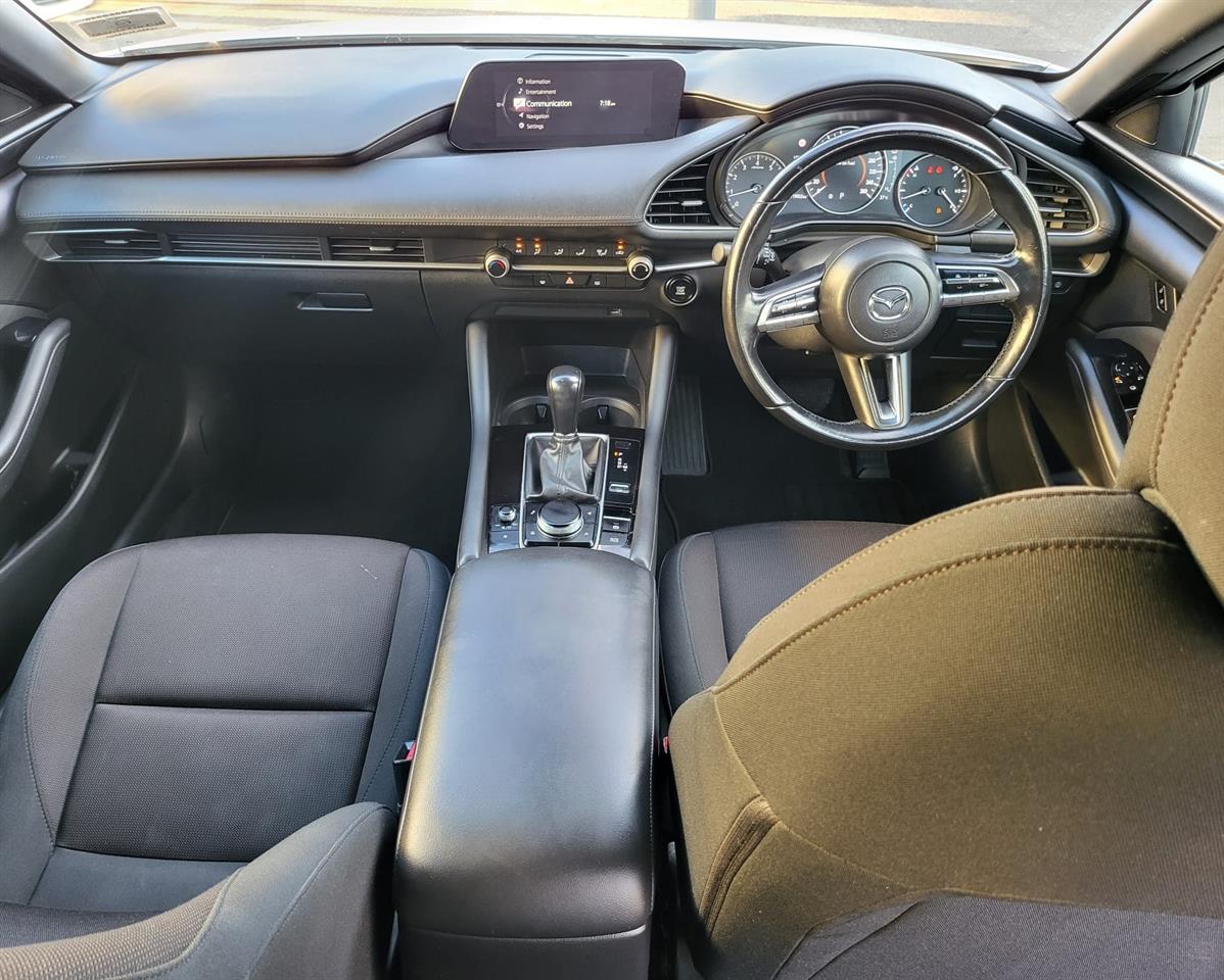 2021 Mazda Axela - Image 9