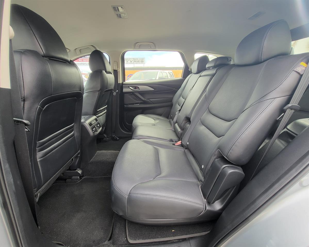 2018 Mazda CX-9 7 Seat AWD - Image 12