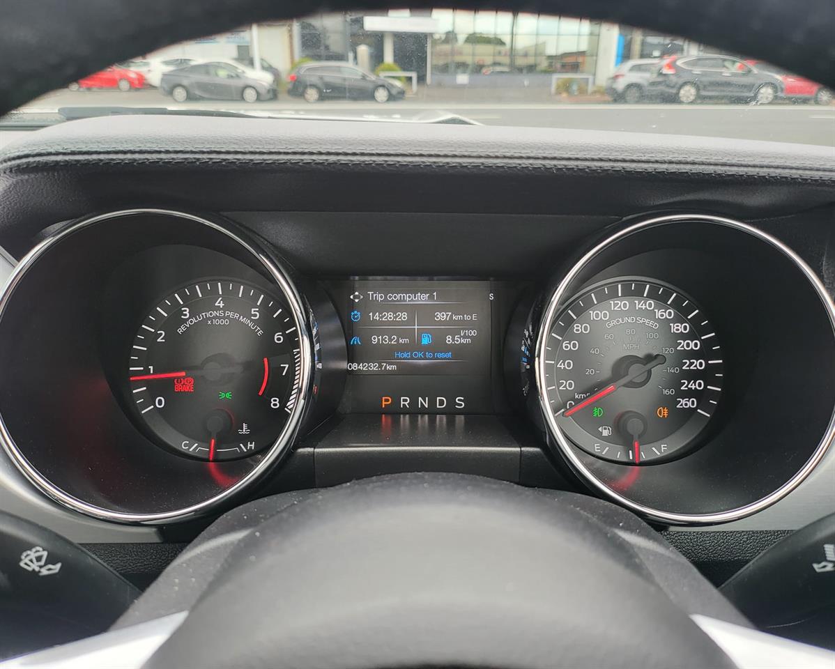 2018 Ford Mustang 2.3L FASTBACK - Image 15