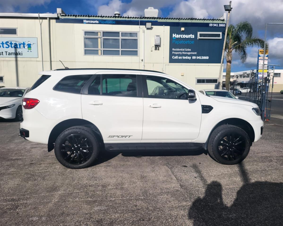 2022 Ford Everest SPORT 2.0D 7 Seats 4WD - Image 5