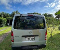 HIACE VAN 3 seater with extra 6 seat for sale $29000 - Image 4