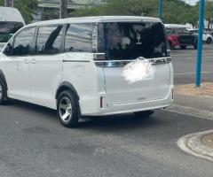 2018 Toyota Voxy - Image 3
